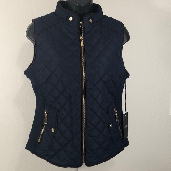 Active USA Navy Quilted Vest women size Small New - Picture 1 of 12